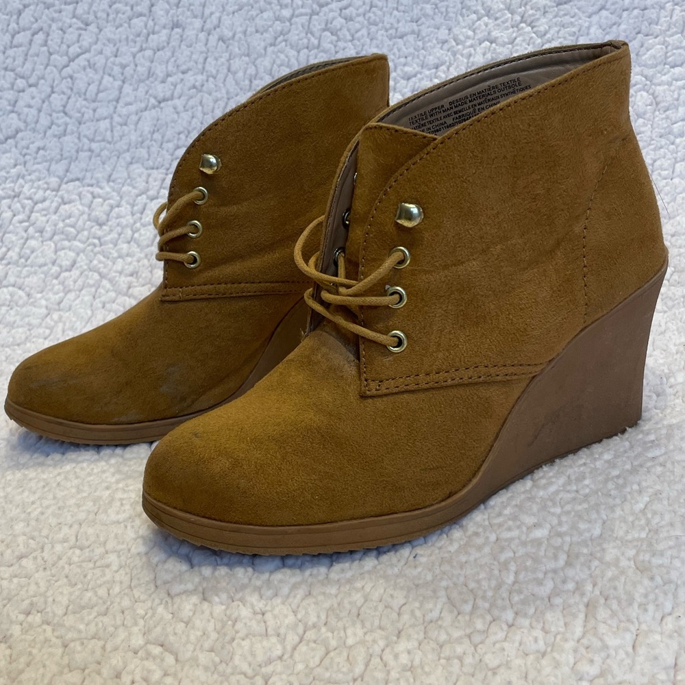 Tan Wedge Boot